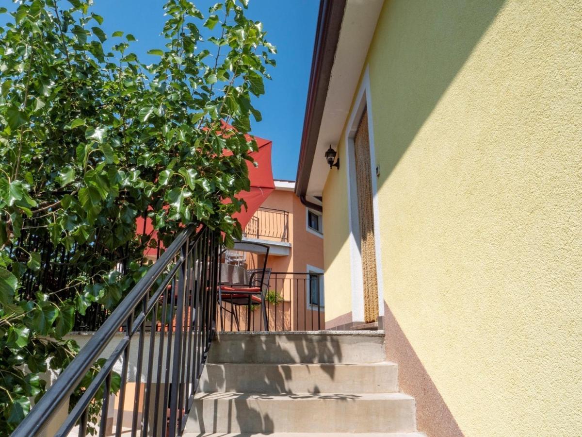 Studio Apartment Gianni Vizinada Luaran gambar