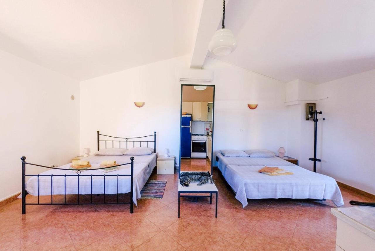 Studio Apartment Gianni Vizinada Luaran gambar